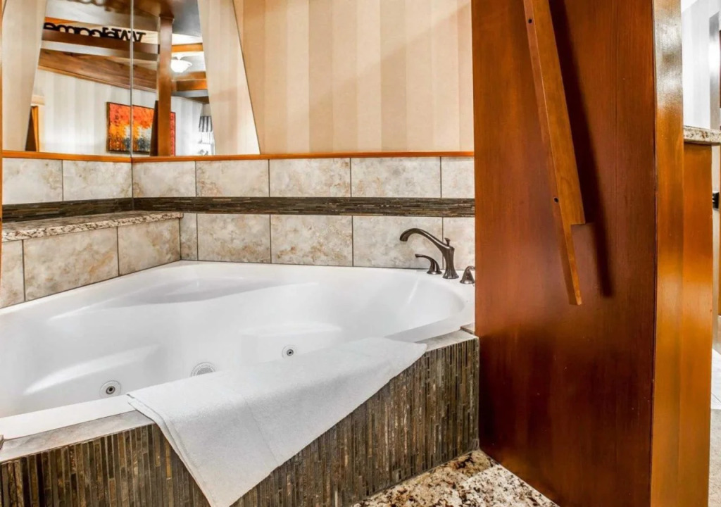 Quality Inn & Suites Hotel Seattle Center