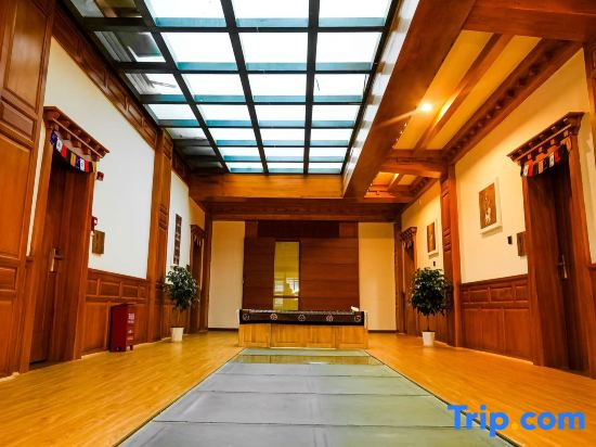 Zanpu Homestay (Shangri-La Dukezong Ancient City)