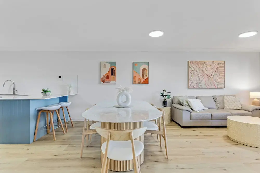 Riverdance Apt 6