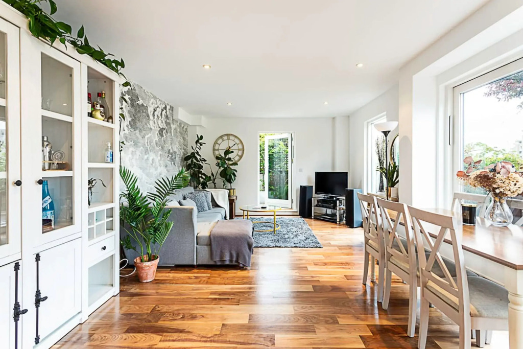 3 Bed Luxury Penthouse in Shoreditch