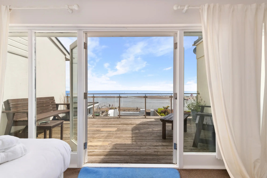 Kilmore - Beach Front House, Direct Beach Access, Spectacular Sea Views