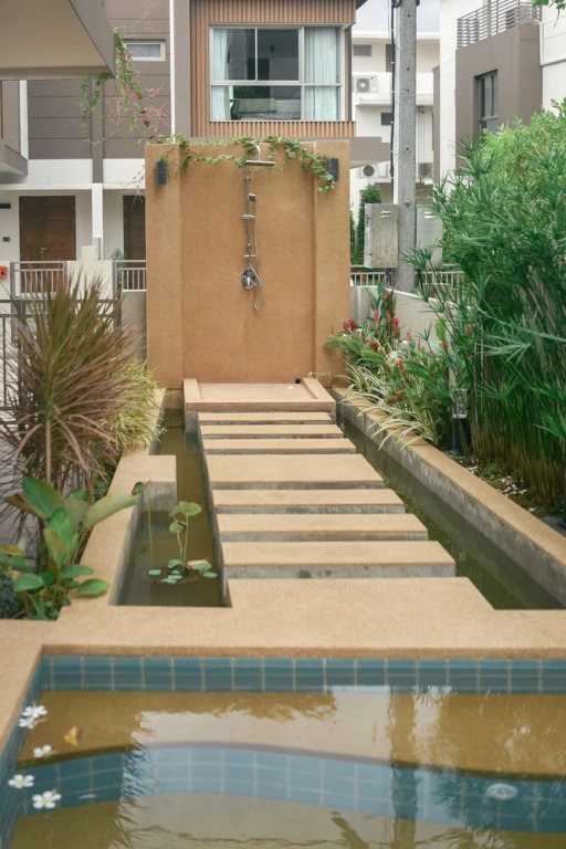 Willing Vacation Villa