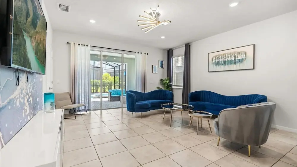 Upstay - Pool & Hot Tub Heating, Epic Games Room