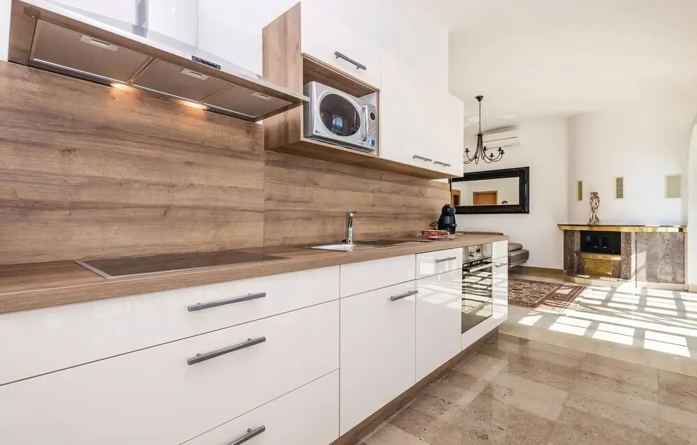 8 Bedroom Beautiful Home In Matulji