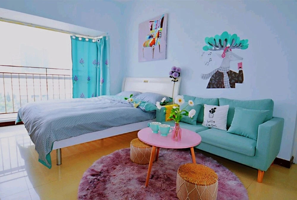 Avatar Sugar Romantic Queen Bed & High Rise View