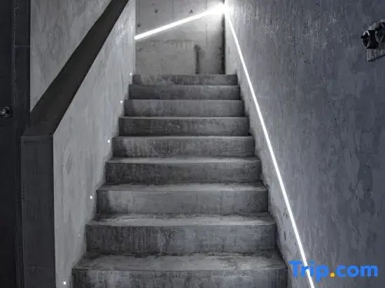 ROLLZ Yeluzi Hotel