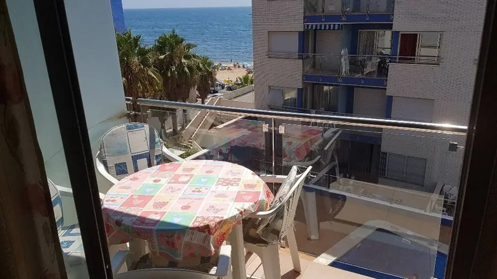 Appartment front of Los Locos beach