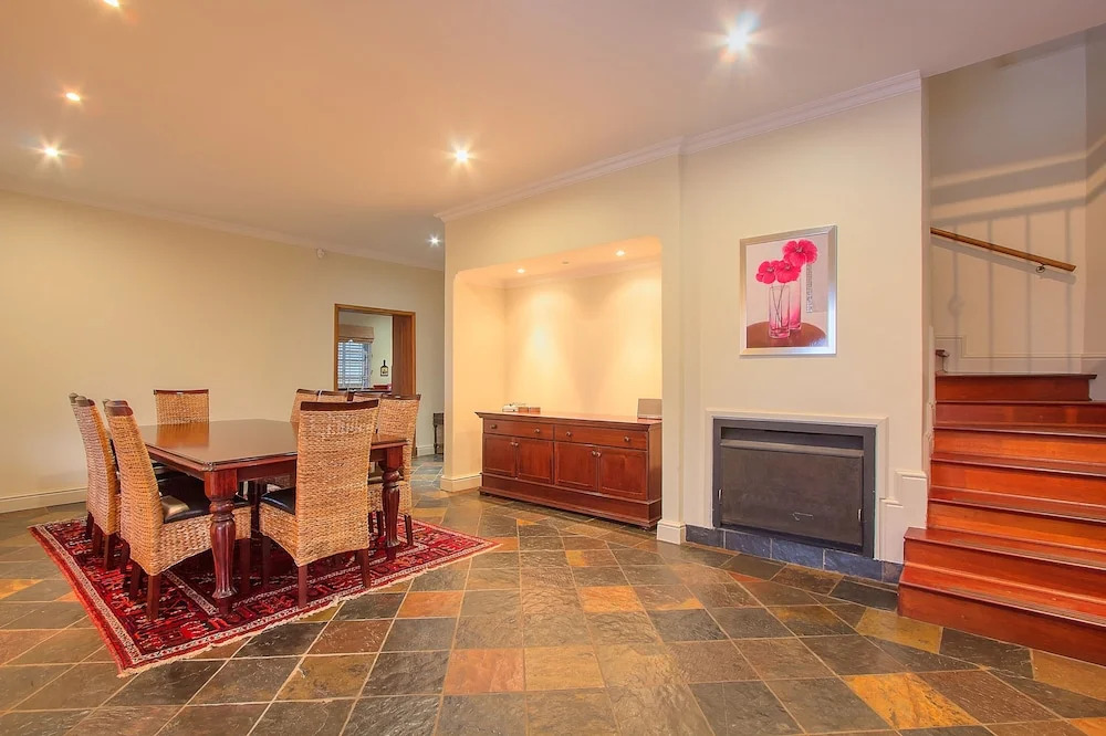 La Best Vaal Manor