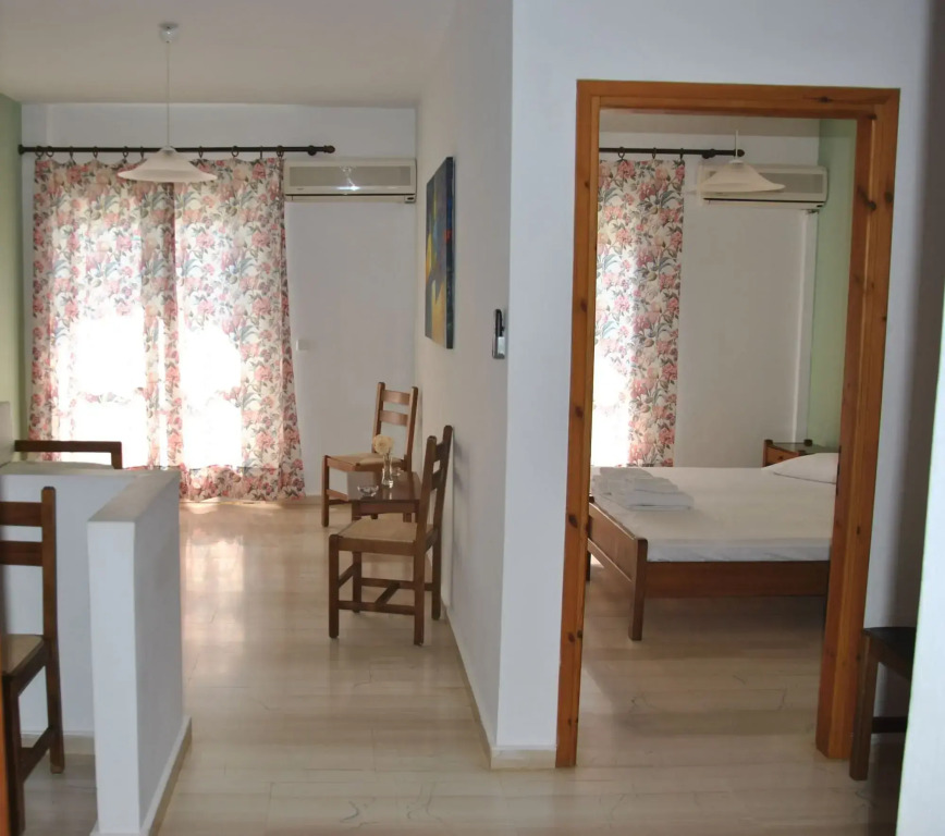 Filoxenia Hotel & Apartments