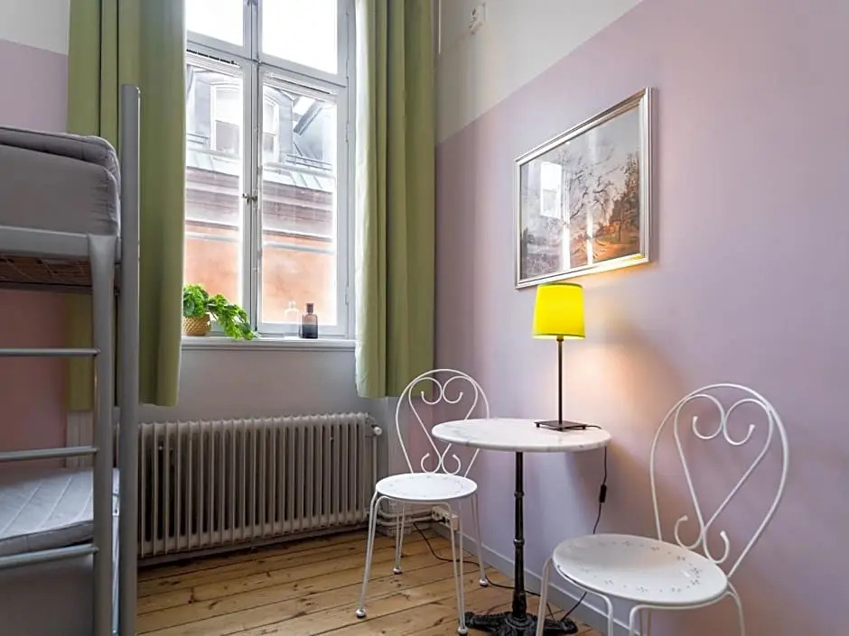Castanea Old Town Hostel