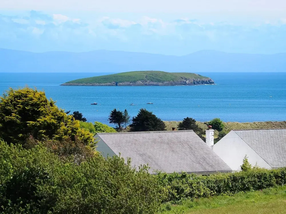 Spacious Holiday Home for six at the Edge of the Beach Resort Abersoch