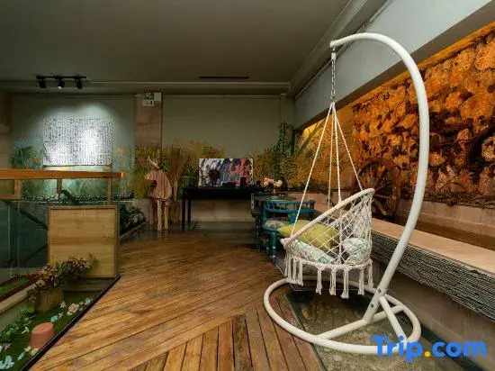 JuHui Art Sea View B&B