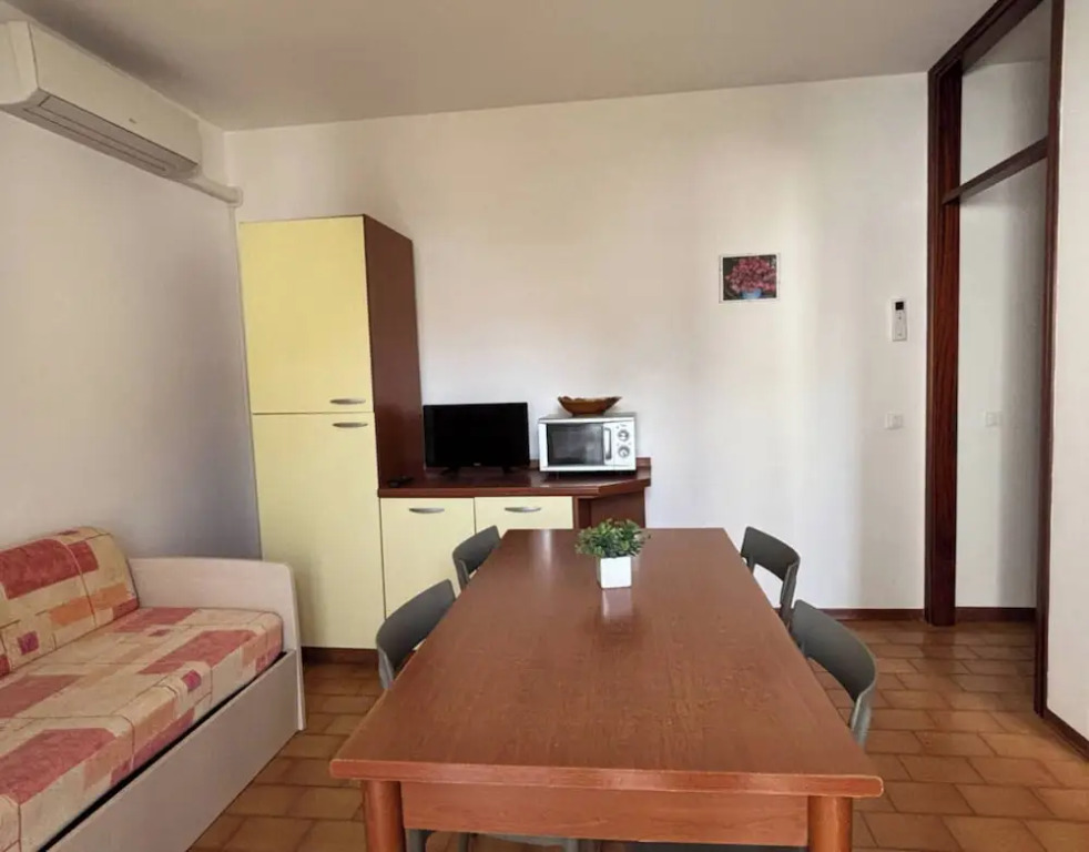 Villa with garden and bbq at 250m from the sea
