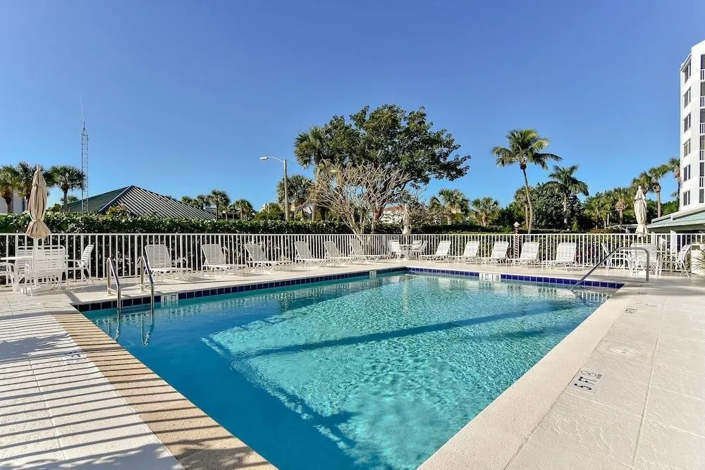 Eagle Cay Building 5-602