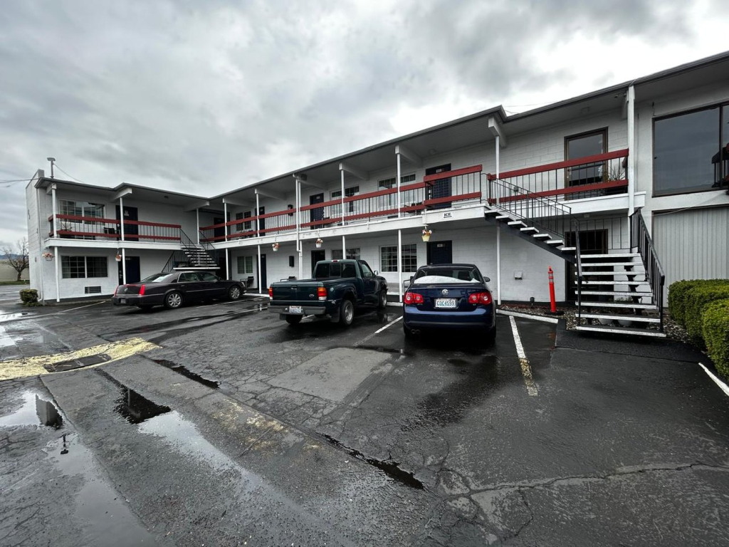 Travelers Inn by OYO Longview Kelso