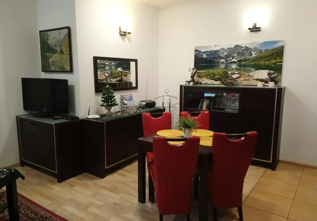 Apartament Radowid 15 w centrum z basenem
