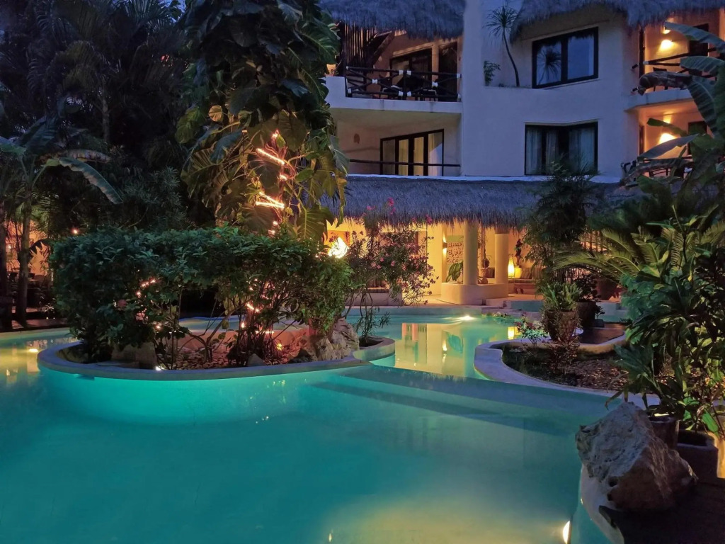La Tortuga Hotel & Spa