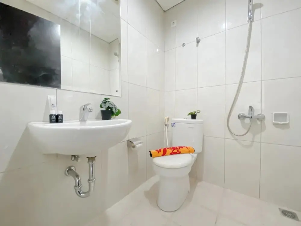 Brand New and Homey 2BR Apartment at Nifarro Park