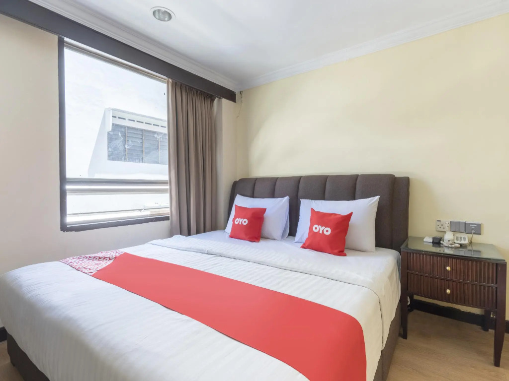 OYO 89978 Hotel Grand Maria