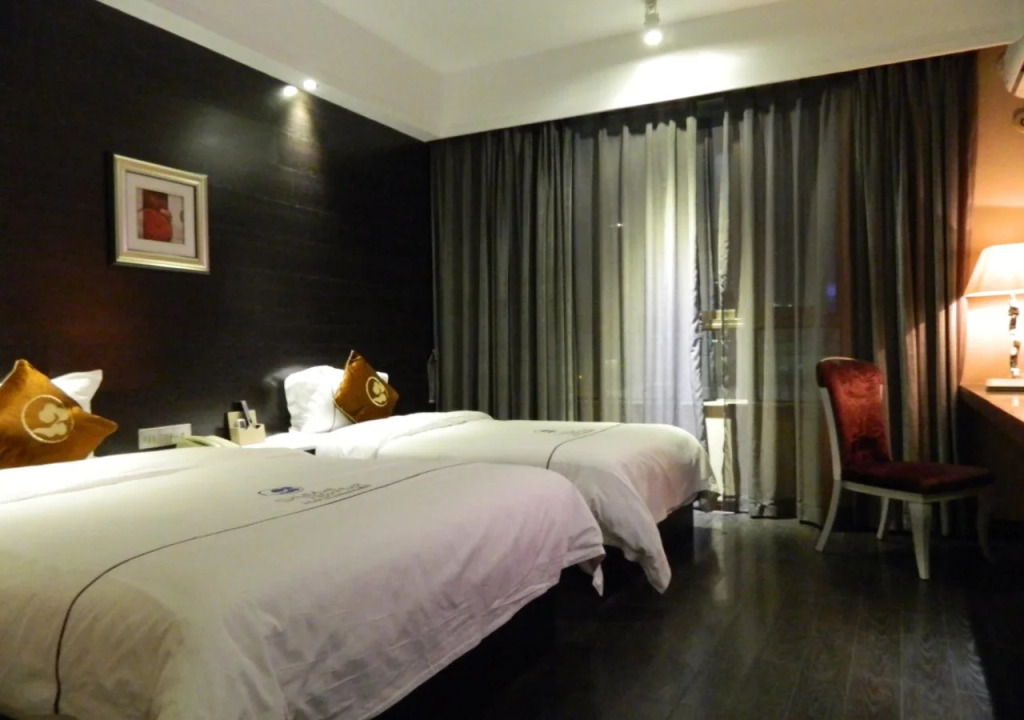 Shuiyue Nianhua Hotel