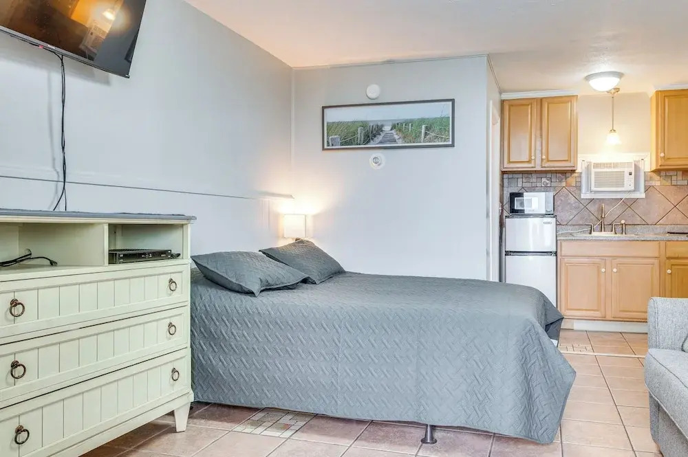 'beachfront 9' Condo on Old Orchard Beach