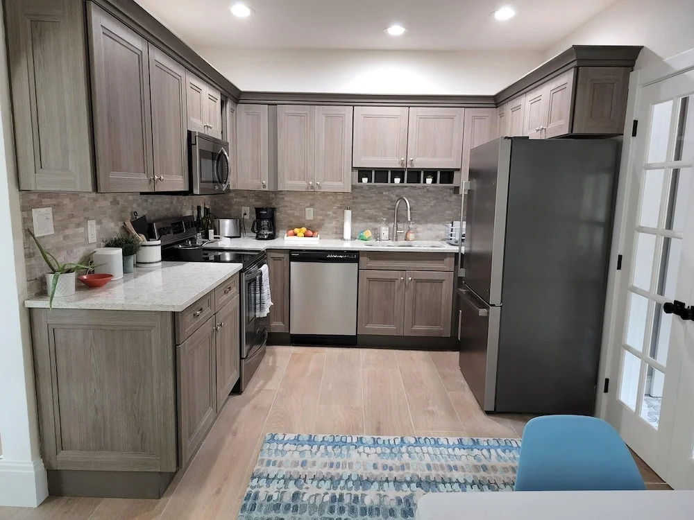 Northwood Haven - Light-Filled Bungalow Close to Rybovich Marina