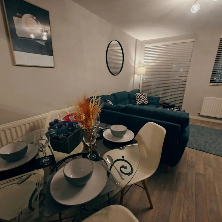 2BR Spacious City Centre Apartment