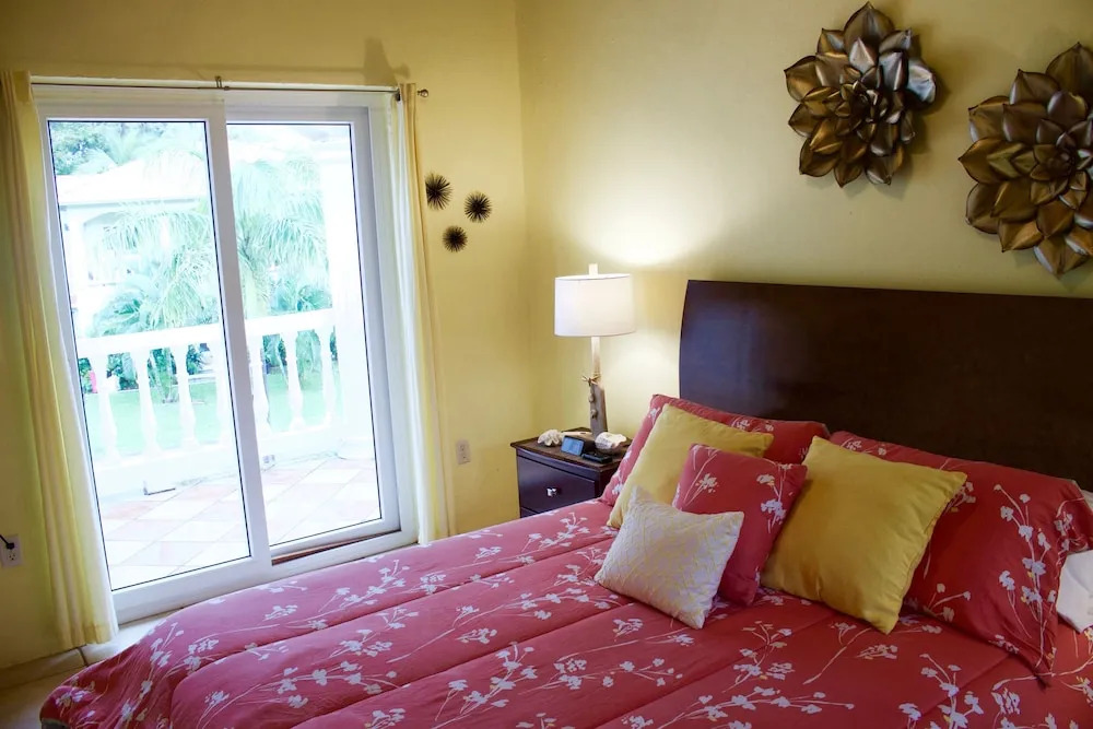 Sunset Villas 6A
