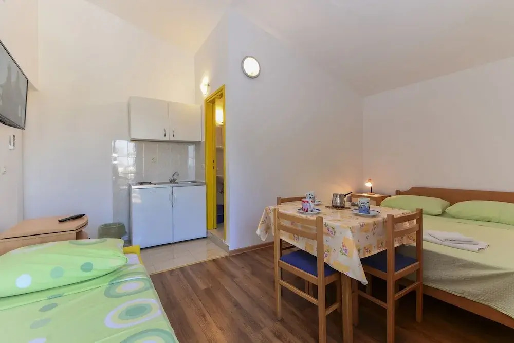 Apartments and Rooms Summercity Life