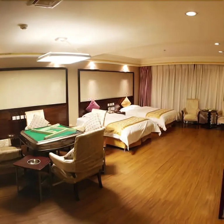 Golden Oriental Business Hotel