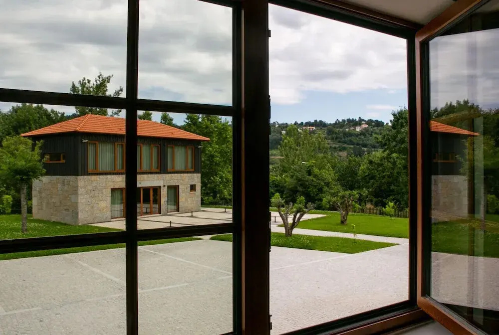 Constance Retreat - Douro Verde by FERO