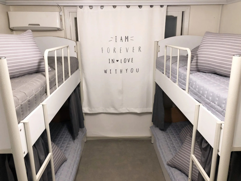 Jun Guesthouse