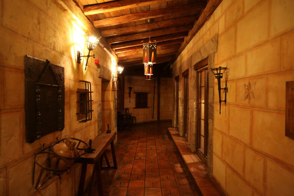 Europa-Park Erlebnis-Resort, Hotel Castillo Alcazar