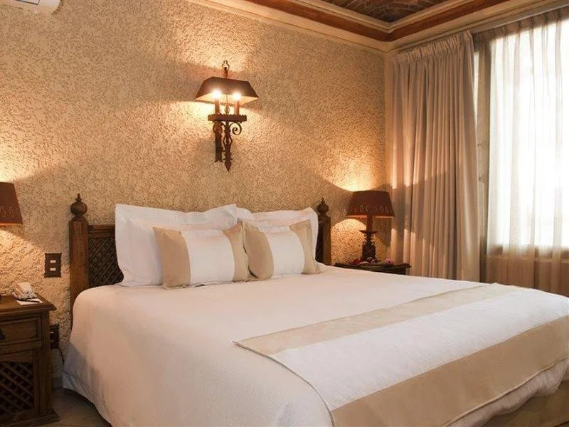 Cantesse Hotel