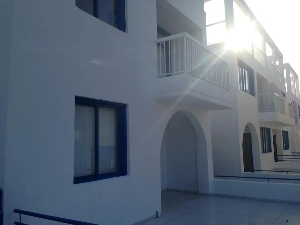 Aphentrika Apartments