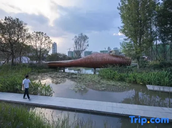 Lushan Boutique Apartment (Lushan Avenue Subway Station)