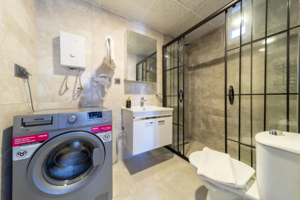 Fantastic Flat with Balcony and View in Aksu