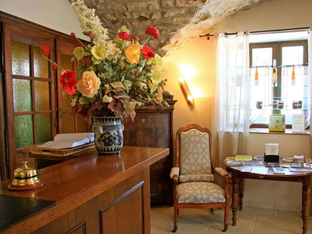 Logis Hôtel Restaurant Le Chêne Vert
