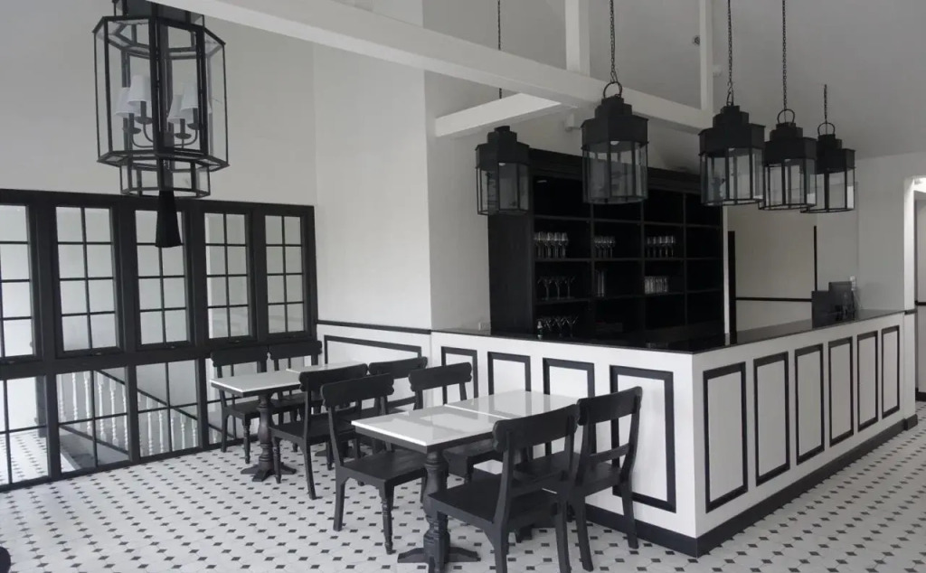 MORA Boutique Hotel