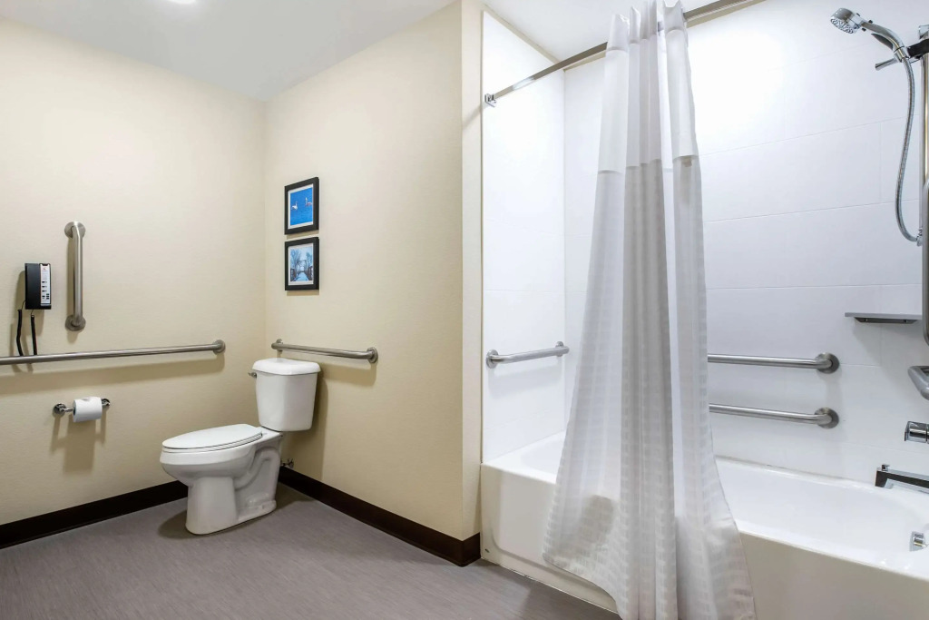Comfort Inn & Suites Ames near ISU Campus