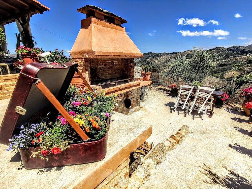 Thymes traditional house