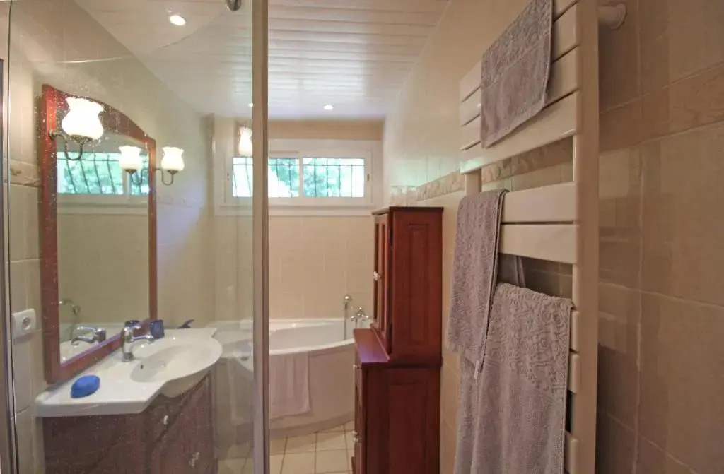 Maison 4 chambres avec piscine
