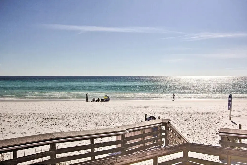 Destin Resort W/ Pool Deck & Beach Shuttle! 2 Bedroom Condo