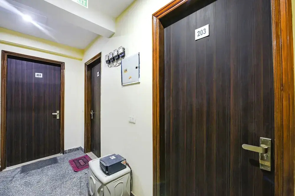 FabHotel Rose Residency