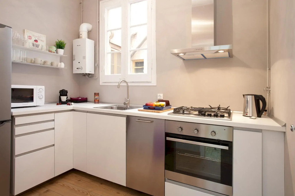 SOFIA 2 · Sofia's Gallery · Charming apartment in a real Barcelona surrounding