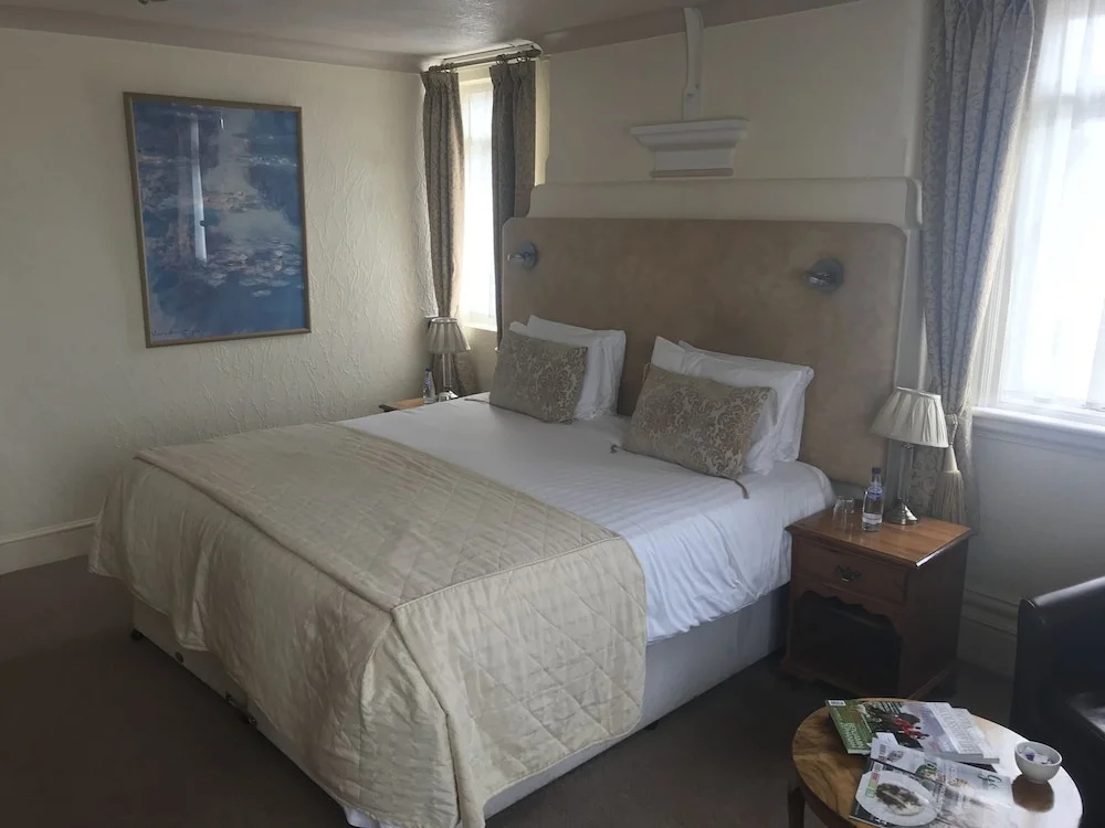 The Carre Arms Hotel