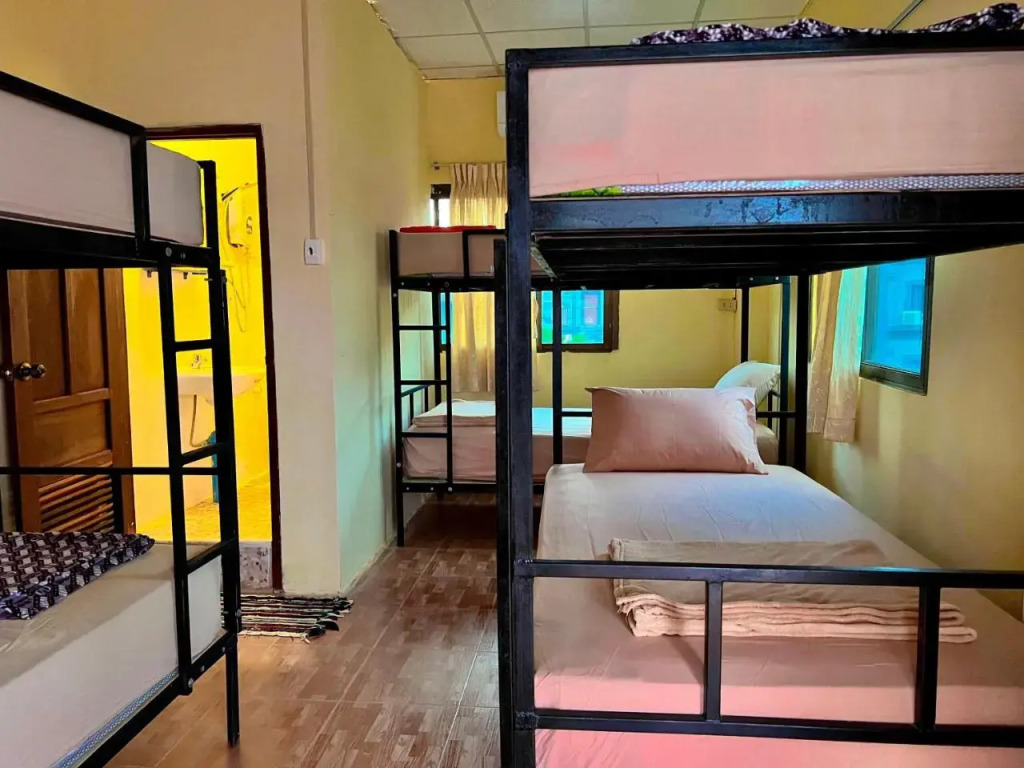 Easy go backpacker hostel