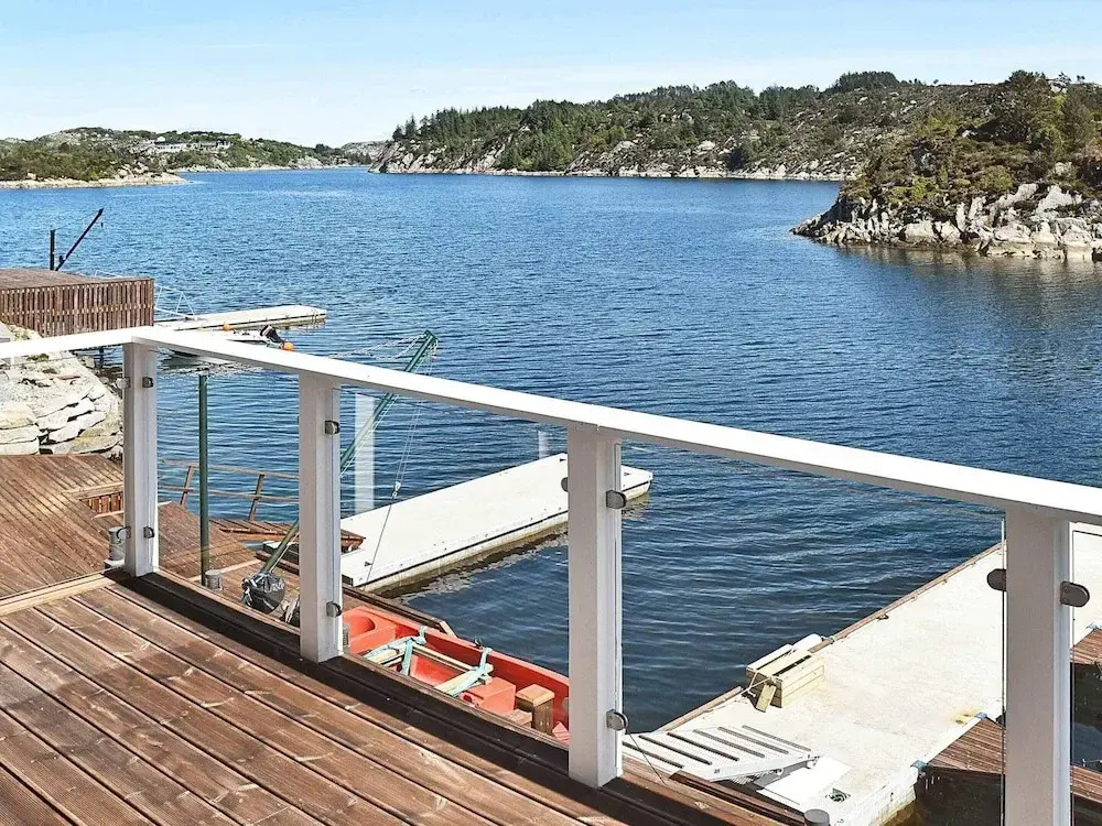 5 Star Holiday Home in Urangsvag