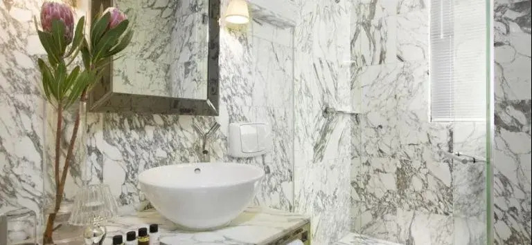 J Plus Boutique Hotel