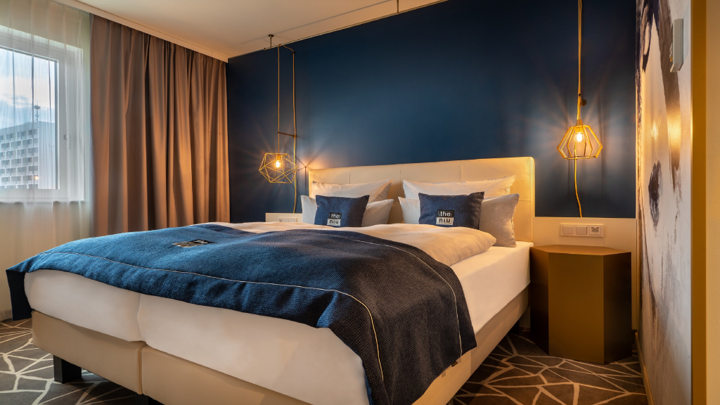 Holiday Inn - the niu, Ridge Halle Central Station by IHG